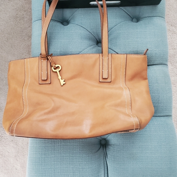 Fossil Purse - Picture 1 of 3